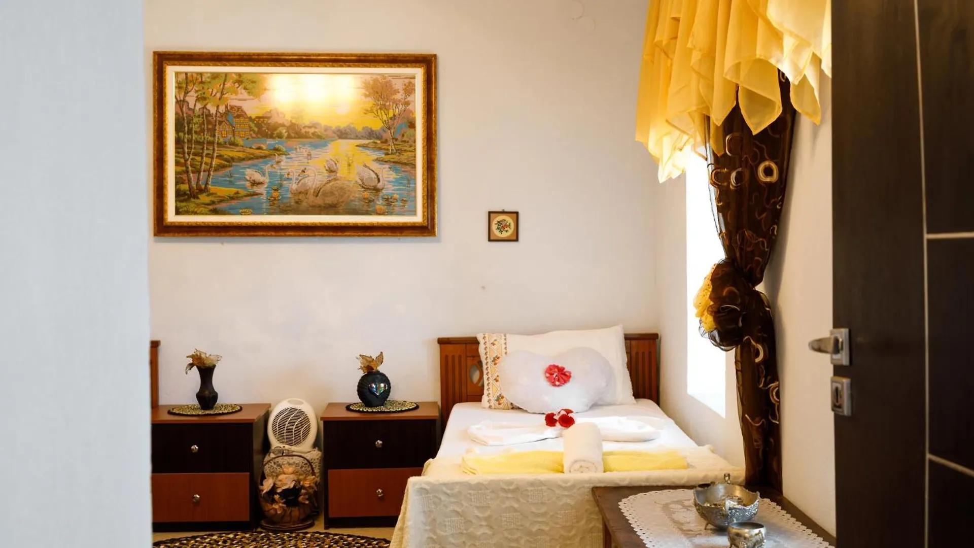 Leka Guesthouse Gjirokastër 0*,