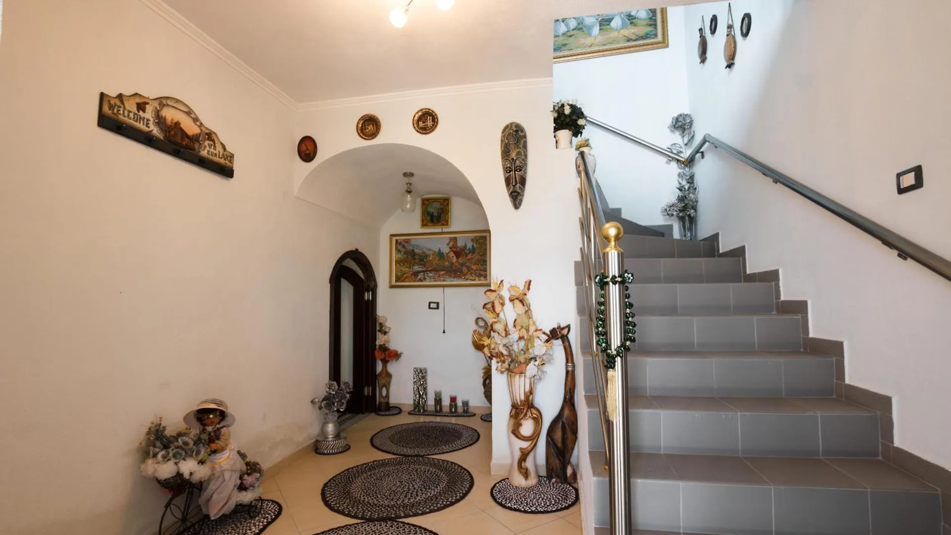 Leka GuestHouse Gjirokastër 0*,